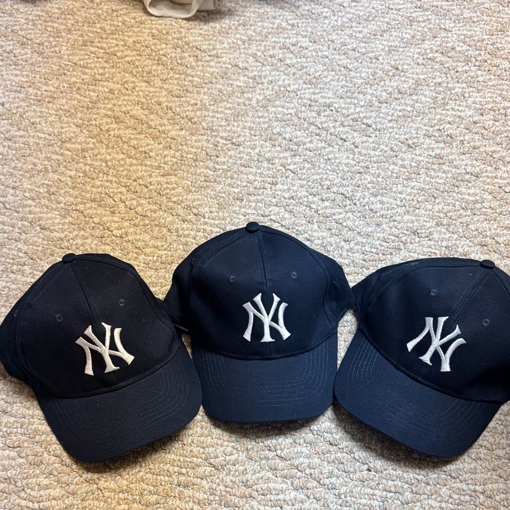 Set of 3 Kids / adult New York Yankees caps / hats